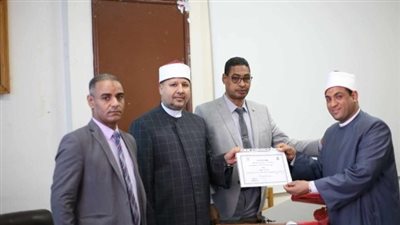 ختام دورة تنمية مهارات اللغة العربية لدى الأئمة بآداب قنا