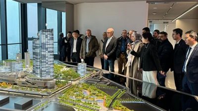 وزير الإسكان يتفقد منطقة الأعمال المركزية بمدينة 