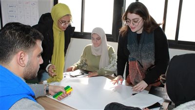 90 طالب وطالبة يشاركون بدورة مهارات التوظيف بالمركز الجامعي للتطوير