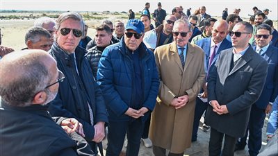 وزير الري يتفقد مشروع تعزيز التكيف مع التغيرات المناخية بالساحل الشمالي والدلتا