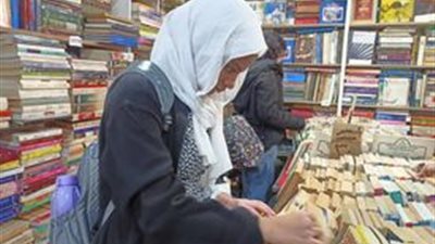 بأسعار رمزية.. سور الأزبكية الأكثر إقبالًا في معرض الكتاب