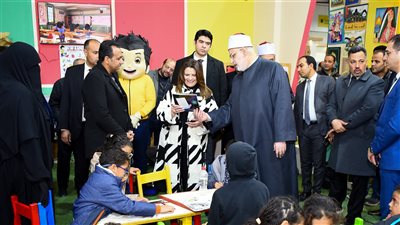 أنشطة وفعاليات جناح الأزهر الشريف بمعرض الكتاب يلقى إعجاب وزيرة الهجرة سها جندي .. صور