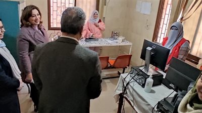 قافلة طبية لمواطني منطقتي غرب البلد والبيساري في غرب مدينة أسيوط