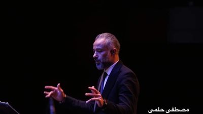 القومية تتغنى بمختارات من أعمال الزمن الجميل بمسرح الجمهورية.. الليلة