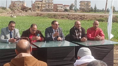   زراعة البحيرة تنظم لقاء مع صغار مزارعى القمح بايتاى البارود