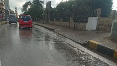 صور.. شفط مياه الأمطار بمدينة بنها بالقليوبية