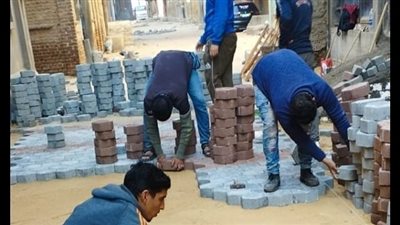 متابعة لعملية تطوير ووضع بلاط الانترلوك في الخانكة بالقليوبية