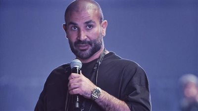 بعتذرلك.. أحمد سعد يغني أغنيته الجديدة في حفل الإمارات الليلة لايف