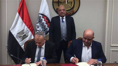 وزير قطاع الأعمال يشهد توقيع بروتوكول لإقامة مشروع تصنيع زراعي وإنتاج حيواني بالصالحية الجديدة 