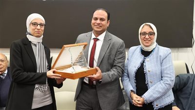 الصحة تنظم ورشة عمل لتقييم الخطط التدريبية وتكرم عددا من المتميزين