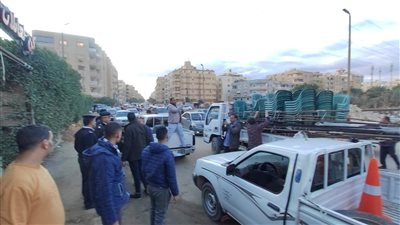 غلق وتشميع ٨ محلات ومقاهي ورفع ١٢٠٠ حالة اشغال بحدائق الأهرام 