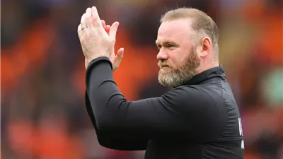 روني يبحث عن وظيفة في دوري روشن السعودي