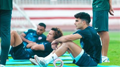 زيزو  وسيف والجزيري خارج مران الزمالك 