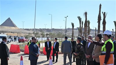 رئيس الوزراء يتفقد مشروعات تطوير المنطقة المحيطة بالمتحف المصري الكبير 