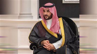 وزير الدفاع السعودي يؤكد أهمية الشراكات الدولية لمحاربة الإرهاب والتطرف