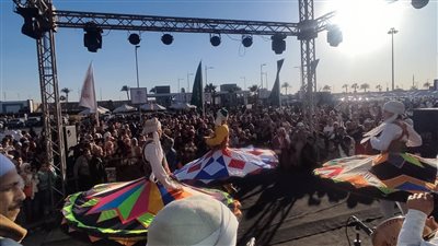 التنورة التراثية تحصد تفاعل رواد معرض القاهرة للكتاب 