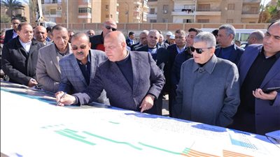 وزير النقل ورئيس القناة يتفقدان ترسانة السويس البحرية لبحث تدعيم توطين صناعة السفن في مصر