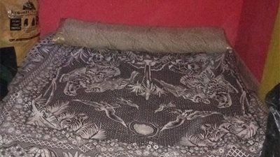 قرض عملية جراحية يهدد أسرة فقيرة بالحبس.. والأم تناشد بمساعدتها