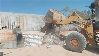  إزالة 25 حالة تعدٍ بمراكز البداري وديروط وساحل سليم