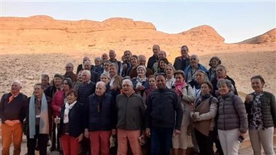وفد سياحي يزور المناطق الأثرية بالمنيا