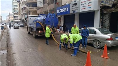 فرق الطوارئ تواصل أعمال رفع تجمعات مياه الأمطار في البحيرة