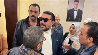 بعد تلويحه بالاستقالة.. مصطفى كامل يعود لممارسة مهامه في نقابة الموسيقيين 