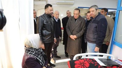 محافظ الشرقية يطمئن على مصابي قطاع غزة بمستشفى الجراحة بالزقازيق 