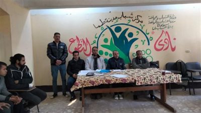 جلسة تفاعلية لمناقشة قضية تنظيم الأسرة بمركز شباب طما 