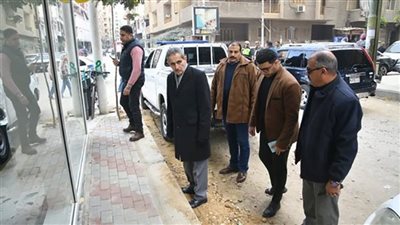 محافظ الغربية يستمع لطلبات المواطنين ويوجه بحلها على الفور