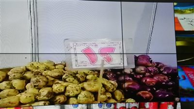 محافظ الغربية يقارن بين أسعار السلع في المنافذ ويوجه بخفض الأسعار المرتفعة 