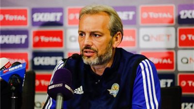 علاء عبدالعال: فيتوريا حيرنا وأتمنى قيادة ديسابر للمنتخب 