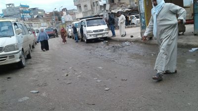 المواقف العشوائية تسيطر على مدينة كفر الدوار 