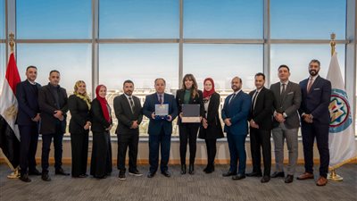 فوز وزارة المالية ومصلحة الضرائب بجائزة أفضل منصة وأفضل محتوى إبداعي بالتواصل الاجتماعي