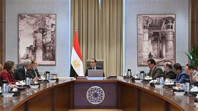 رئيس الوزراء يتابع موقف تدبير احتياجات القطاع الصحي