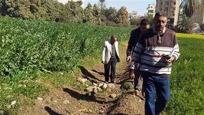 مدير تعليم نجع حمادي يتابع الاستعدادات لبدء الترم الثاني بالثانوية الزراعية العسكرية