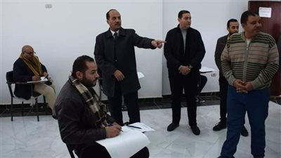 رئيس جامعة العريش يتفقد سير لجان امتحانات الدراسات العليا