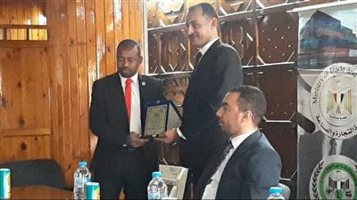 تكريم جامعة طيبة التكنولوجية في حفل الهيئة العامة للرقابة على الصادرات والواردات بأسوان                  