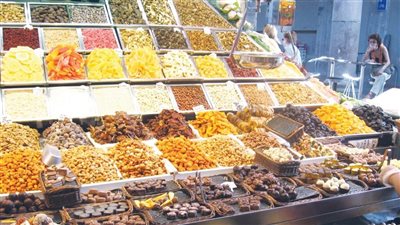 رمضان ساخن ينتظر المصريين.. أسعار الياميش لمن استطاع إليه سبيلًا