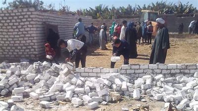 إيقاف أعمال  بناء مخالف بقرية المحروسة بقنا