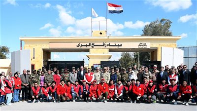 القوات المسلحة تنظم زيارة لوفد التمثيل العسكرى العربى والأجنبى لمعبر رفح البرى