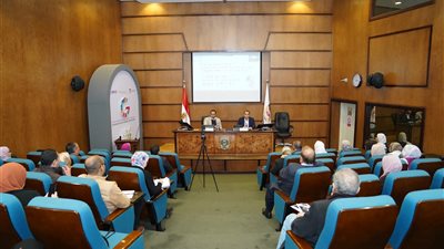 معهد التخطيط  يناقش 