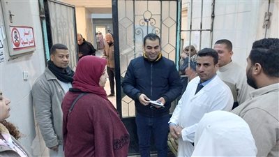 لجنة مكبرة من الطب العلاجي لمتابعة مستشفي نجع حمادي العام