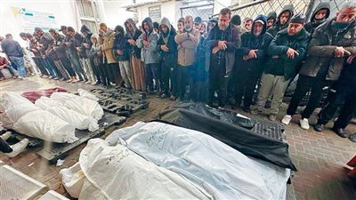 اجلاء الاف النازحين فى خان يونس