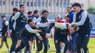  7 لاعبين خارج قائمة الأهلي أمام شباب بلوزداد الجزائري