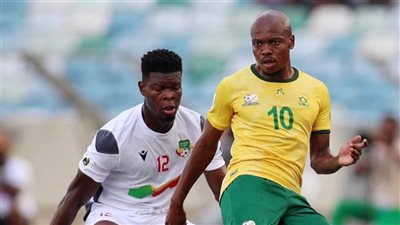 بيرسي تاو يقود تشكيل جنوب أفريقيا المتوقع أمام نيجيريا