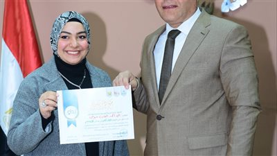 رئيس جامعة سوهاج يكرم الفائزين في ملتقى إبداع الخامس لكليات التربية النوعية 