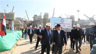   الملا يتفقد توسعات محطة ضواغط غاز دهشور ومركز التحكم التبادلى الجديد