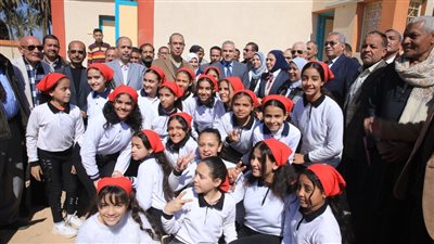 محافظ سوهاج يتفقد مشروعات حياة كريمة بقرى مركز طما