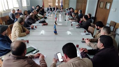 استعراض خطة الازالات والتطهير والأسمدة بزراعة البحيرة 