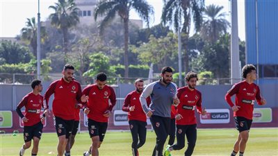 أزمة مدير التعاقدات تهدد ملف تجديد نجوم الأهلي